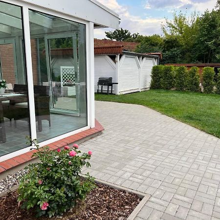 Familienfreundliche Ferienwohnung Mit Wintergarten Badow Kültér fotó