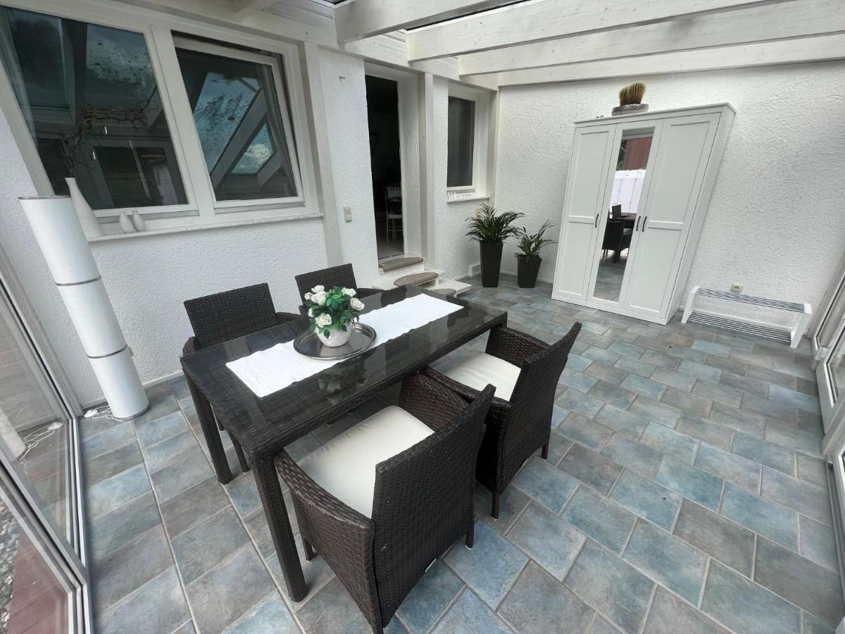 Familienfreundliche Ferienwohnung Mit Wintergarten Badow Kültér fotó