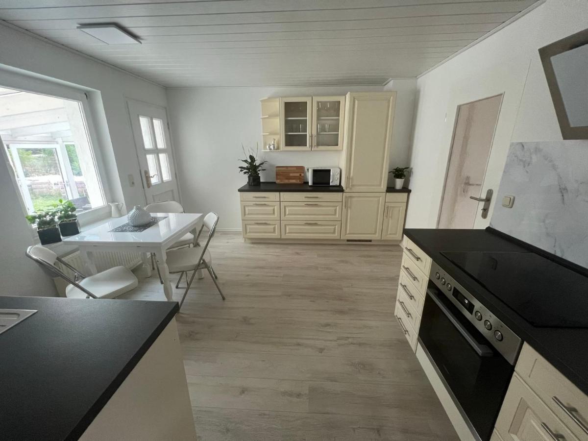 Familienfreundliche Ferienwohnung Mit Wintergarten Badow Kültér fotó