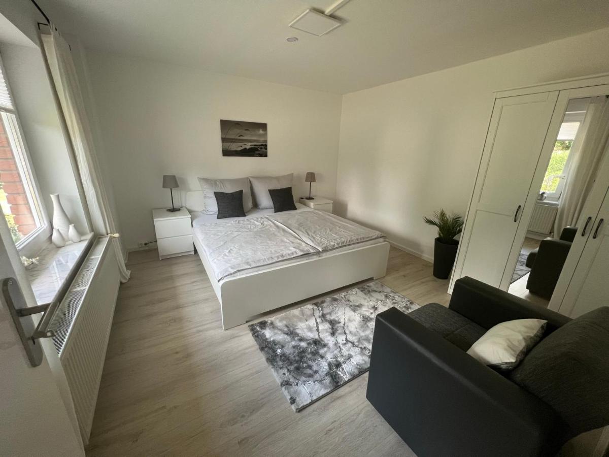 Familienfreundliche Ferienwohnung Mit Wintergarten Badow Kültér fotó